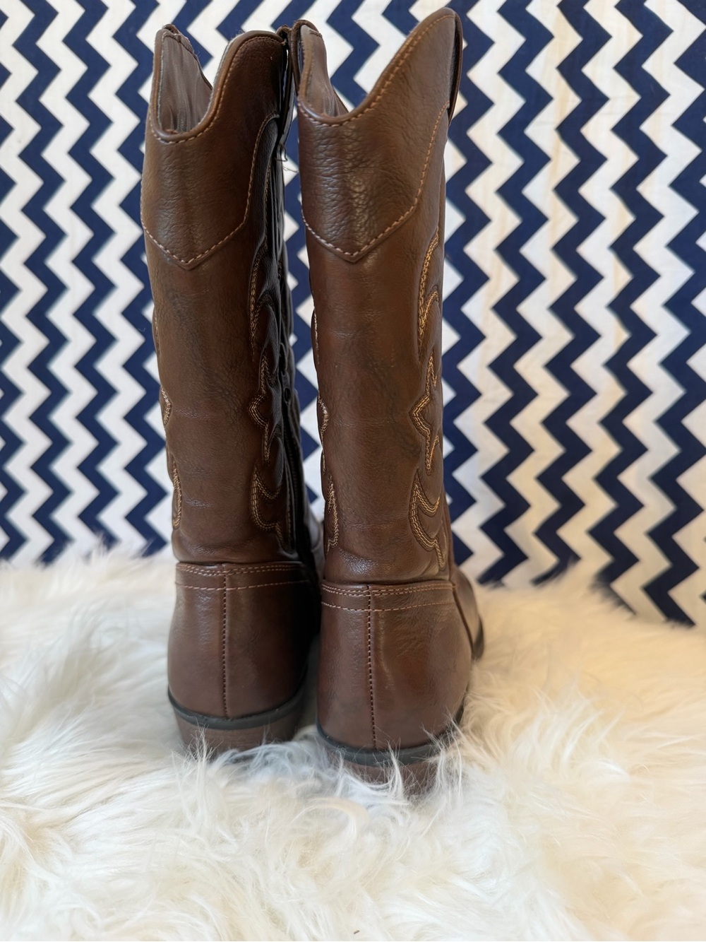 Girls Brown Boots - Picture 4 of 8